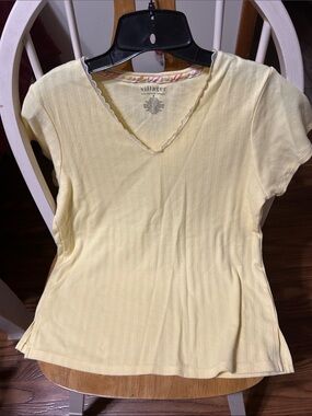 Villager Pale Yellow Short-Sleeve V-Neck Ribbed Top